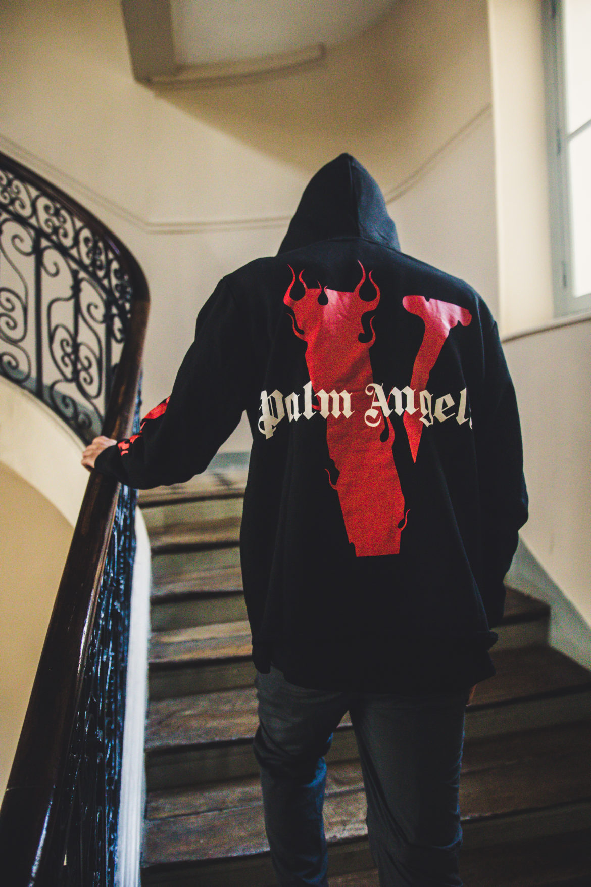 Vlone-Palm-Angels-hoodie