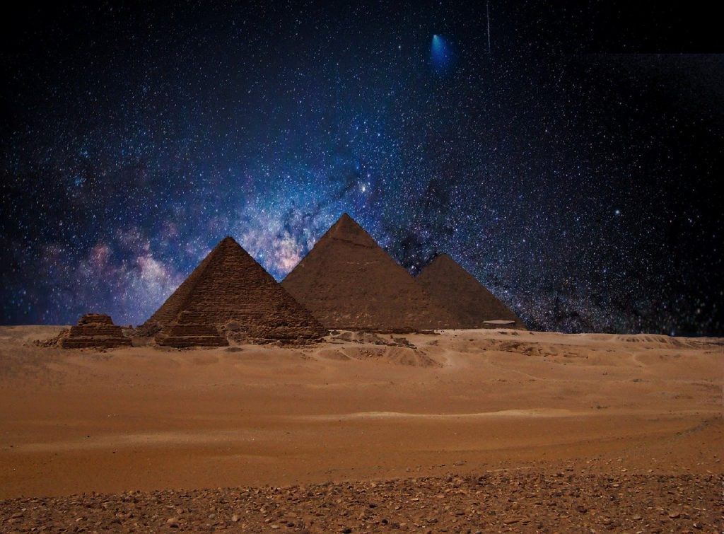 visite-pyramide-égypte-étoile